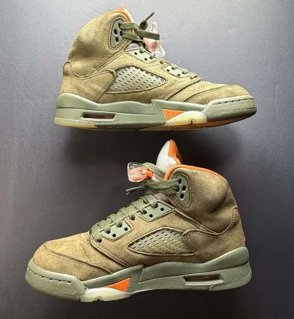 Size: 5y- Jordan 5 Retro 'Olive' (2024)